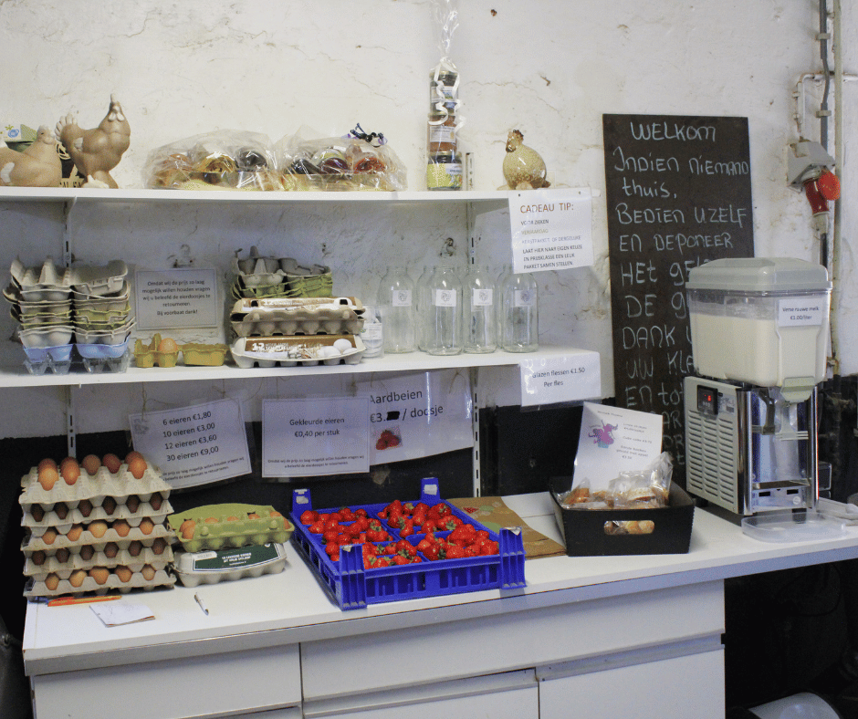 De boerderijwinkel van de familie Lemmens vanbinnen